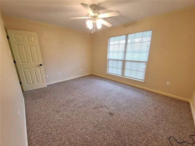 533 VERSAILLES Boulevard E, Alexandria, LA 71303