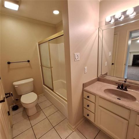 533 VERSAILLES Boulevard E, Alexandria, LA 71303