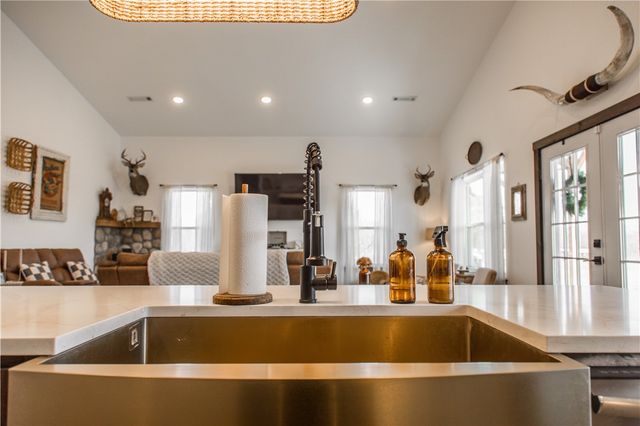 13945 Holloway Road, Gravette, AR 72739