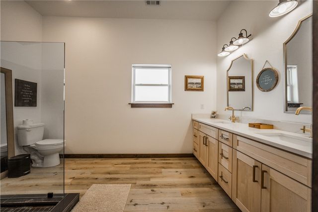 13945 Holloway Road, Gravette, AR 72739