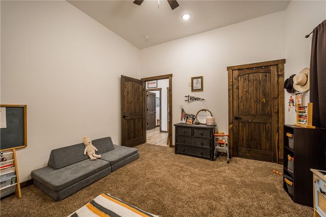 13945 Holloway Road, Gravette, AR 72739