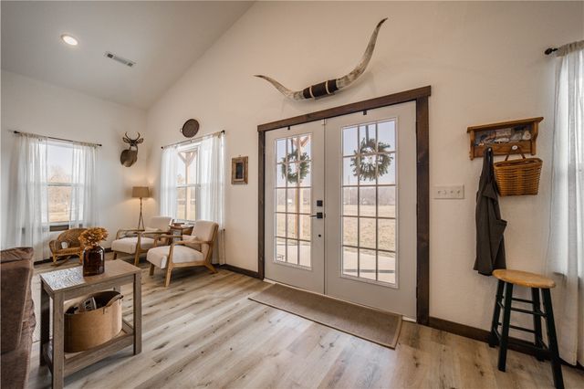 13945 Holloway Road, Gravette, AR 72739