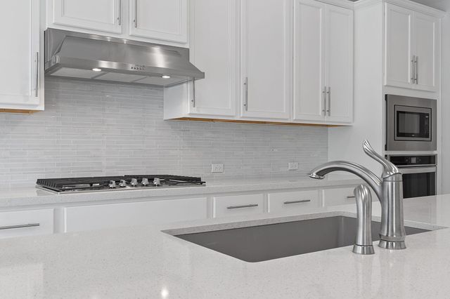 102 Majestic Arroyo WAY, Lakeway, TX 78738