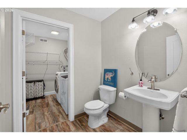 733 Nw MEADOW RIDGE Ln, Camas, WA 98607