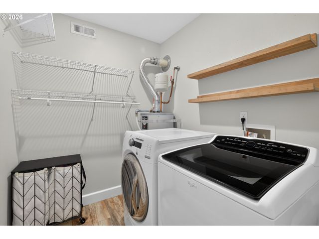 733 Nw MEADOW RIDGE Ln, Camas, WA 98607