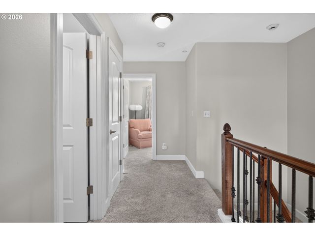 733 Nw MEADOW RIDGE Ln, Camas, WA 98607