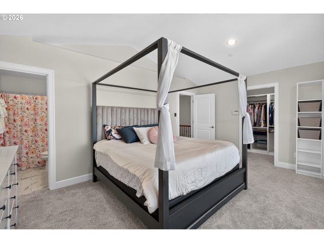 733 Nw MEADOW RIDGE Ln, Camas, WA 98607