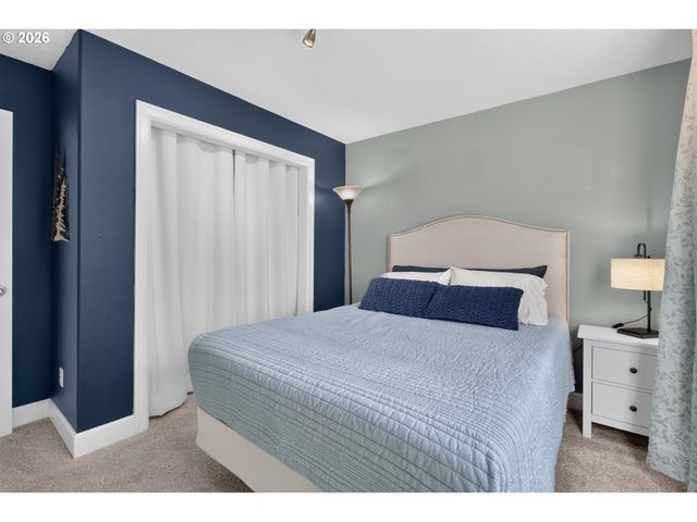 733 Nw MEADOW RIDGE Ln, Camas, WA 98607