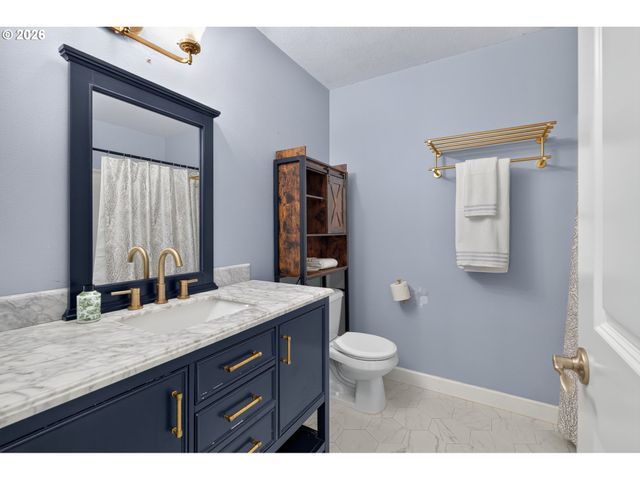 733 Nw MEADOW RIDGE Ln, Camas, WA 98607