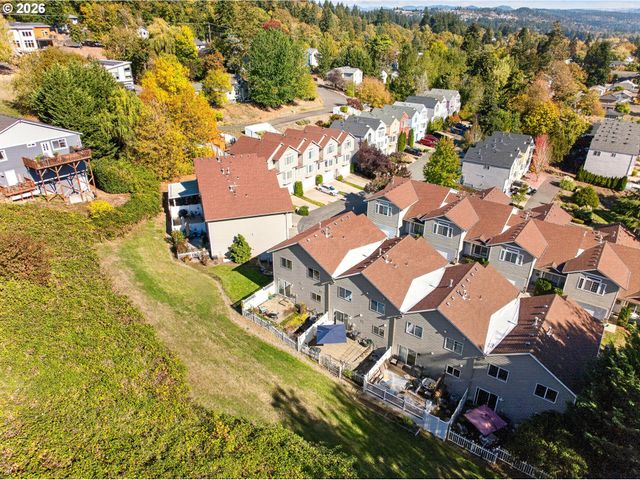 733 Nw MEADOW RIDGE Ln, Camas, WA 98607