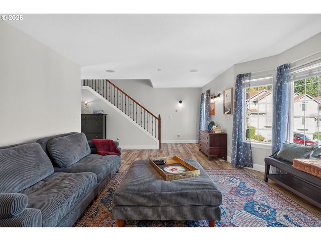 733 Nw MEADOW RIDGE Ln, Camas, WA 98607