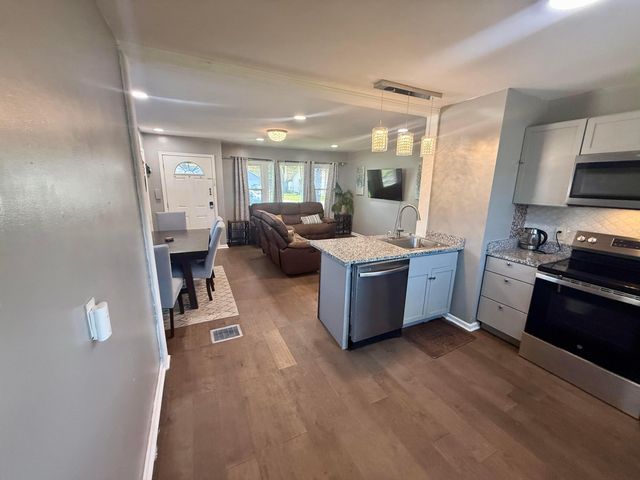 745 Pierce Avenue, Columbus, OH 43213