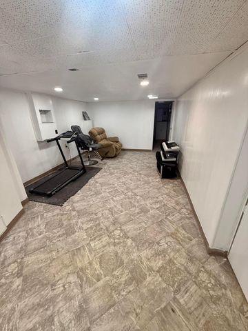 745 Pierce Avenue, Columbus, OH 43213