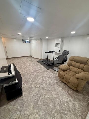 745 Pierce Avenue, Columbus, OH 43213