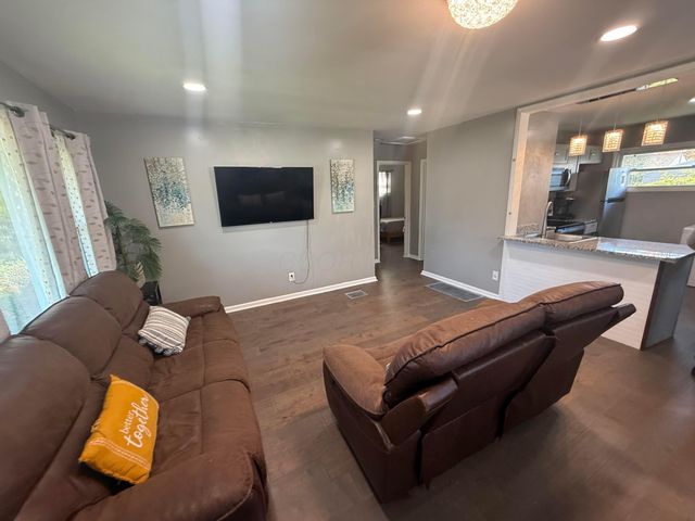 745 Pierce Avenue, Columbus, OH 43213