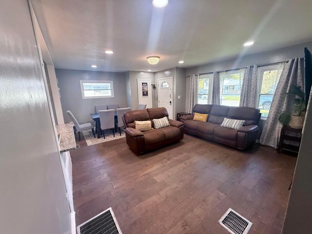 745 Pierce Avenue, Columbus, OH 43213