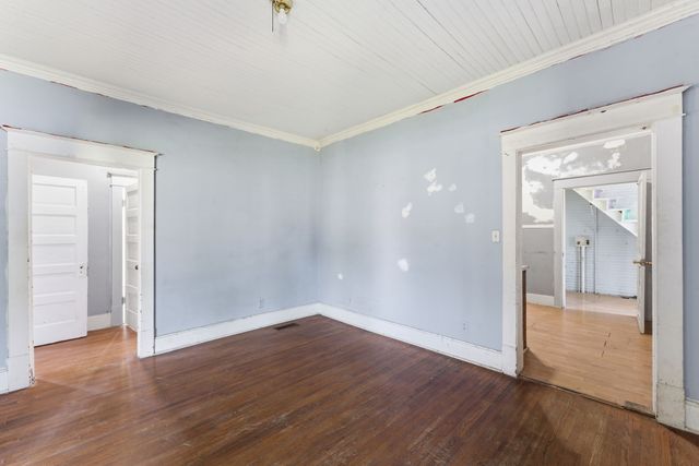 323 Kennedy St, Lawrenceburg, TN 38464