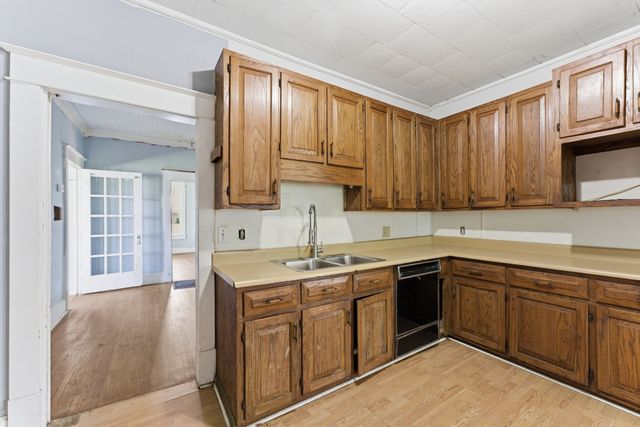 323 Kennedy St, Lawrenceburg, TN 38464