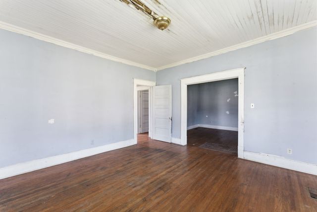 323 Kennedy St, Lawrenceburg, TN 38464
