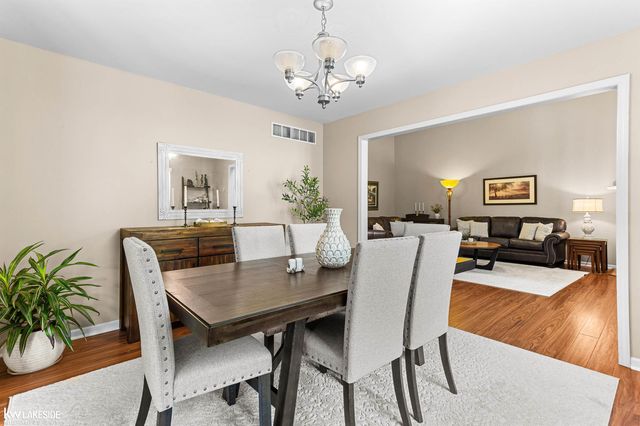 51389 Midland Circle, Macomb, MI 48042