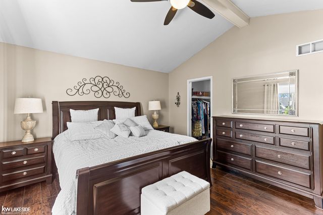 51389 Midland Circle, Macomb, MI 48042