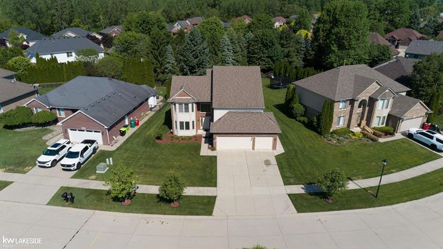 51389 Midland Circle, Macomb, MI 48042