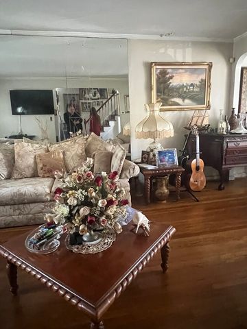 1533 E 57TH Street, New York City, NY 11234