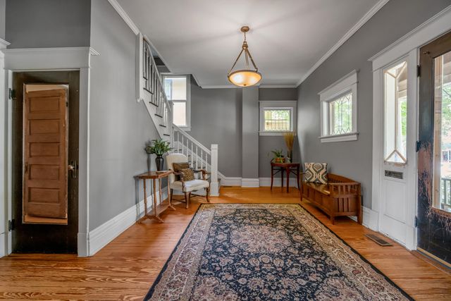 230 E Bell Court, Lexington, KY 40508