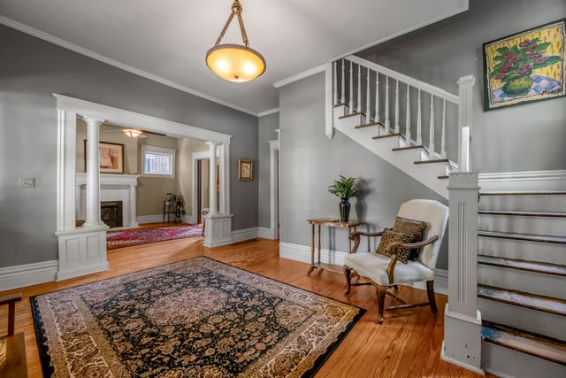 230 E Bell Court, Lexington, KY 40508
