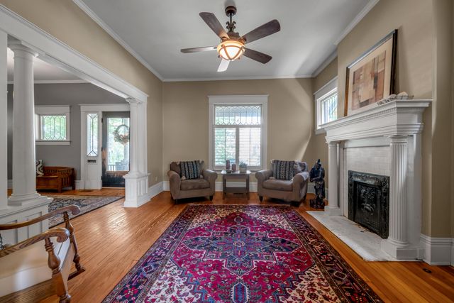 230 E Bell Court, Lexington, KY 40508