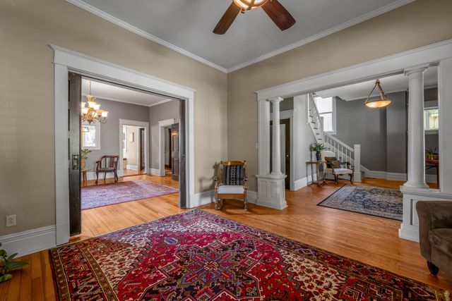 230 E Bell Court, Lexington, KY 40508