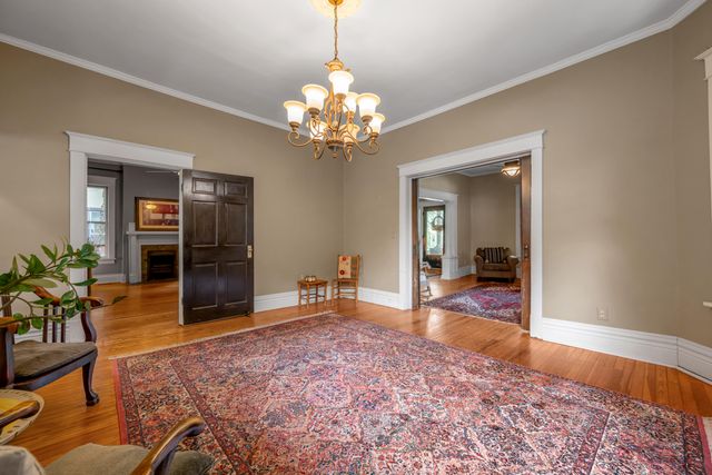 230 E Bell Court, Lexington, KY 40508