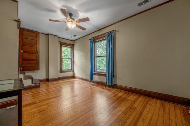 230 E Bell Court, Lexington, KY 40508