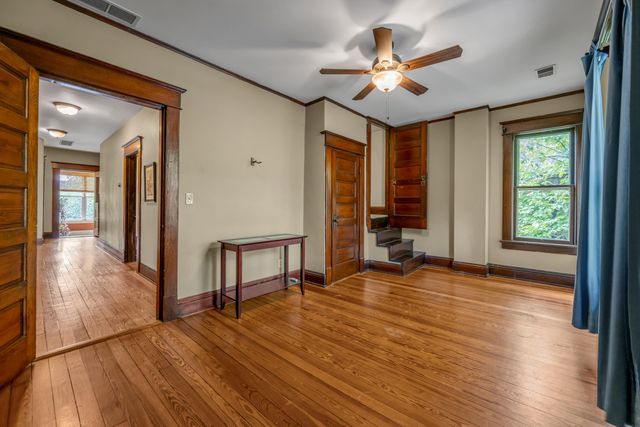 230 E Bell Court, Lexington, KY 40508