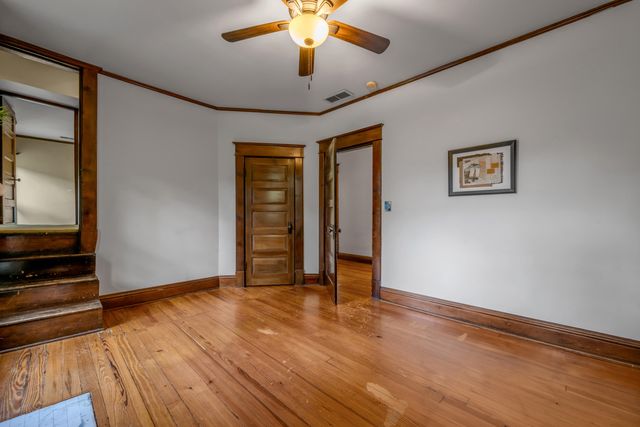 230 E Bell Court, Lexington, KY 40508