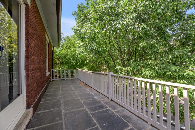 230 E Bell Court, Lexington, KY 40508