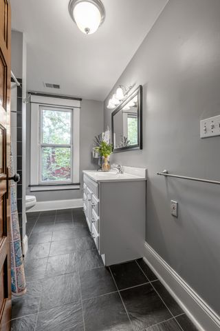 230 E Bell Court, Lexington, KY 40508
