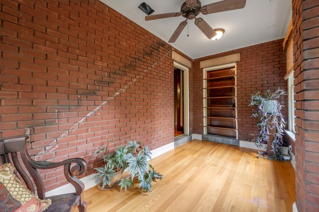 230 E Bell Court, Lexington, KY 40508