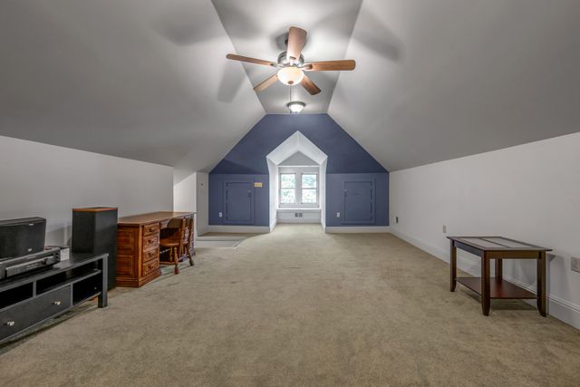 230 E Bell Court, Lexington, KY 40508