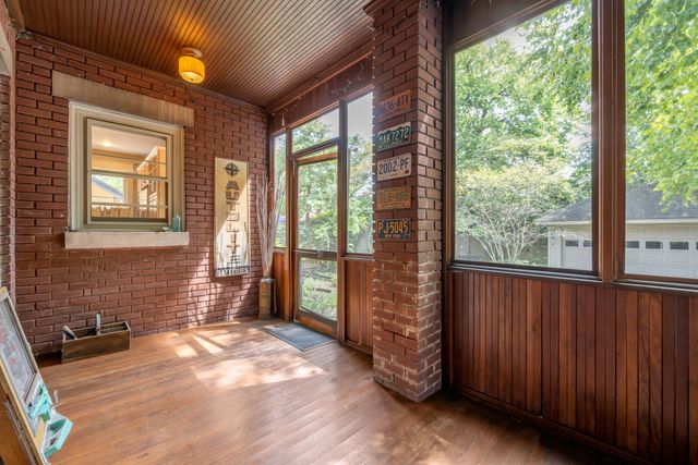 230 E Bell Court, Lexington, KY 40508