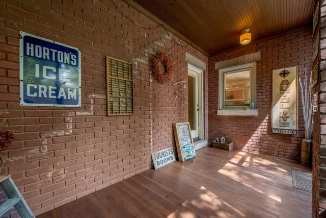 230 E Bell Court, Lexington, KY 40508