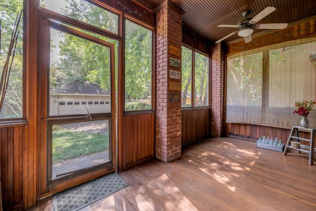 230 E Bell Court, Lexington, KY 40508