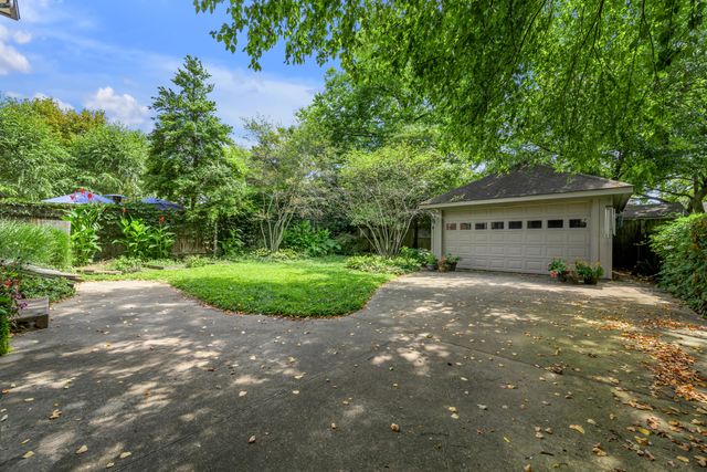 230 E Bell Court, Lexington, KY 40508
