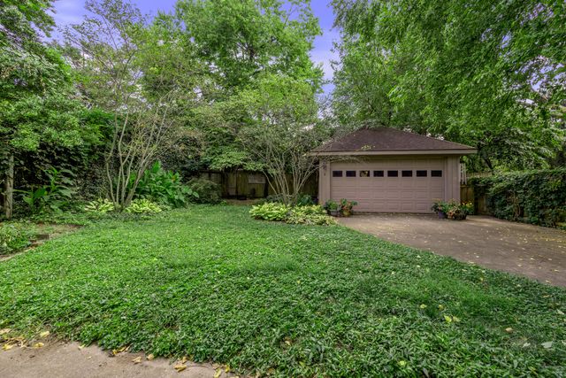 230 E Bell Court, Lexington, KY 40508