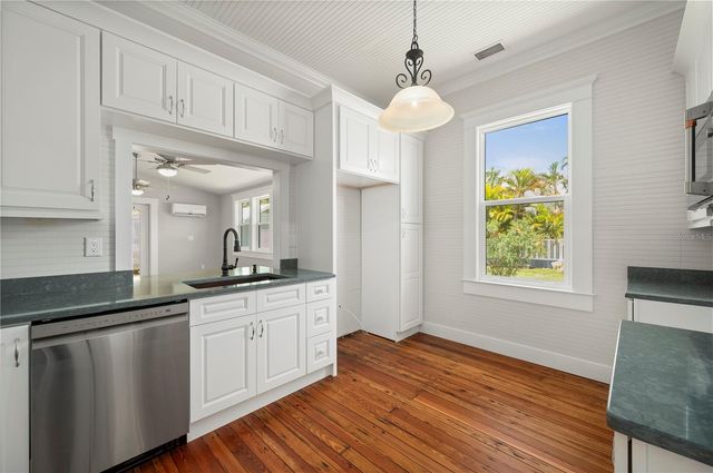 115 GILL STREET, Punta Gorda, FL 33950