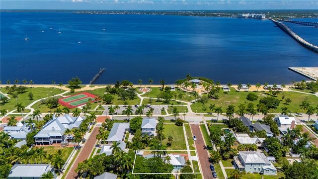 115 GILL STREET, Punta Gorda, FL 33950