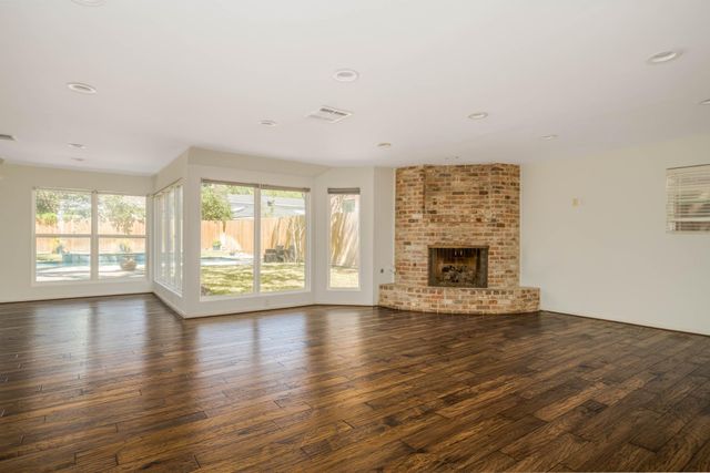 12458 Woodthorpe Lane, Houston, TX 77024