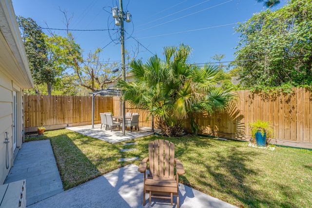 12458 Woodthorpe Lane, Houston, TX 77024