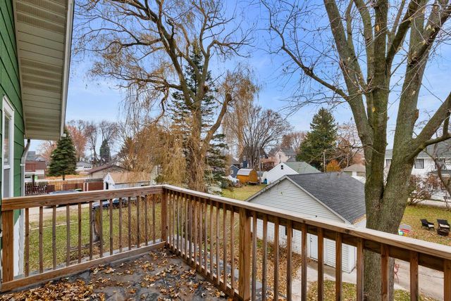 1136 Fond du lac AVENUE, Kewaskum, WI 53040