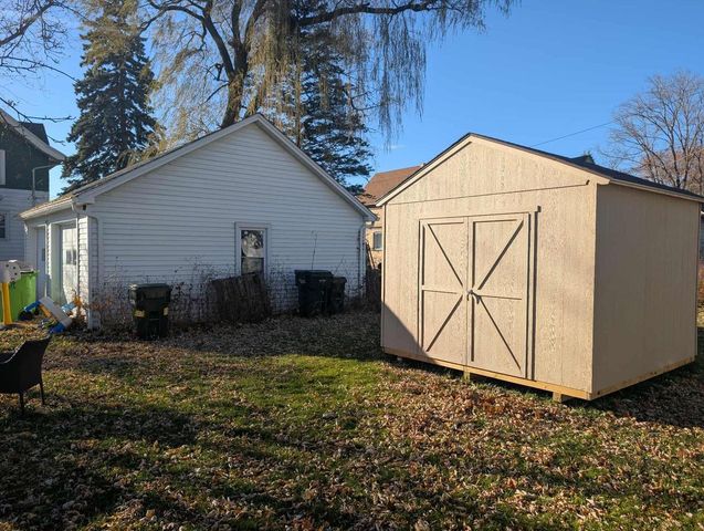 1136 Fond du lac AVENUE, Kewaskum, WI 53040